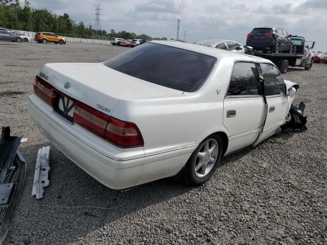 1997 Toyota Crown Salo