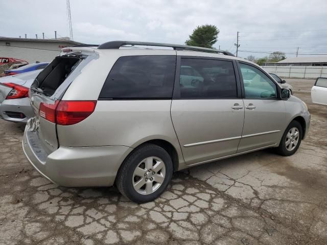 2004 Toyota Sienna XLE