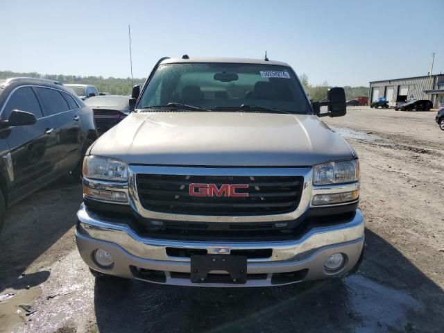 2004 GMC Sierra K2500 Heavy Duty