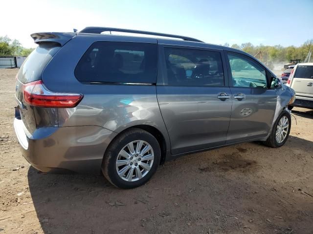 2017 Toyota Sienna XLE