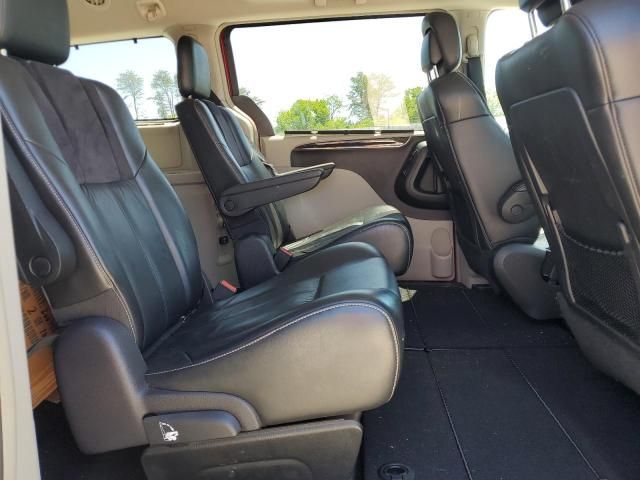 2011 Chrysler Town & Country Limited