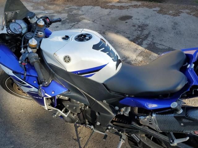 2014 Yamaha YZFR1