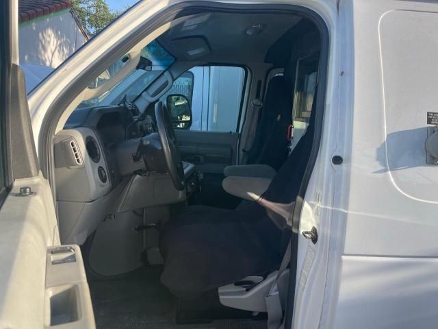 2013 Ford Econoline E350 Super Duty Van