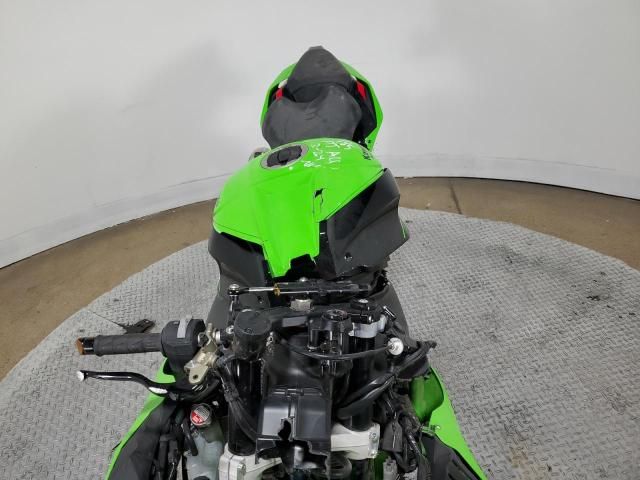 2024 Kawasaki ZX1002 L