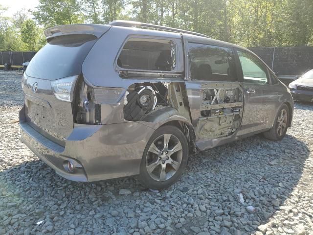 2015 Toyota Sienna Sport