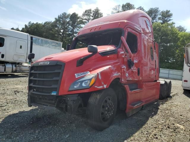 2022 Freightliner Cascadia 126