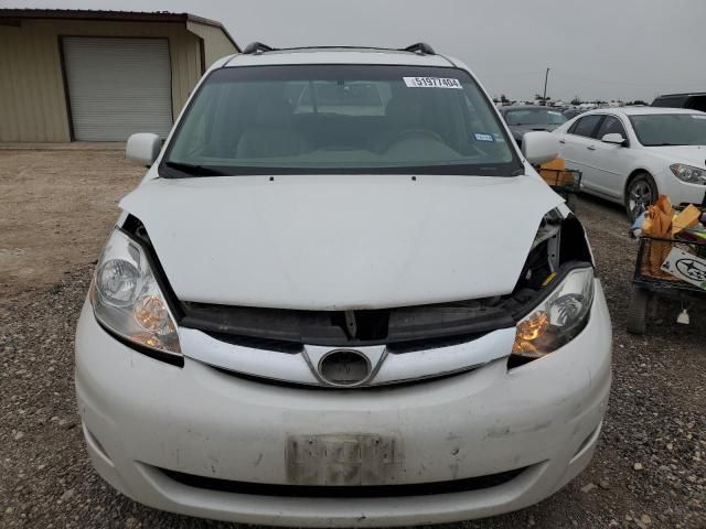 2008 Toyota Sienna XLE