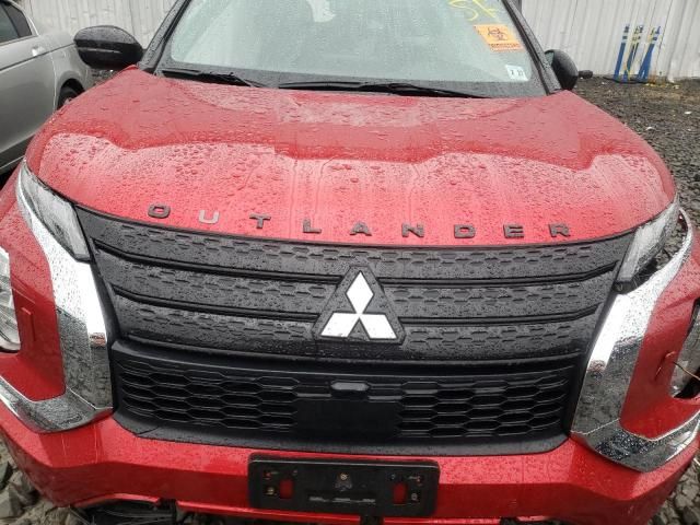 2022 Mitsubishi Outlander SE