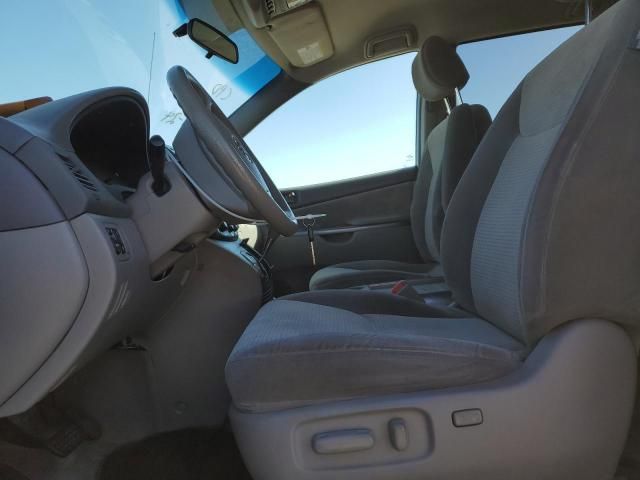 2006 Toyota Sienna LE