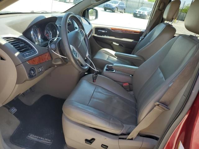 2014 Chrysler Town & Country Touring