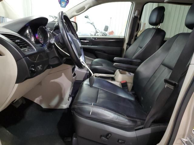 2012 Chrysler Town & Country Touring