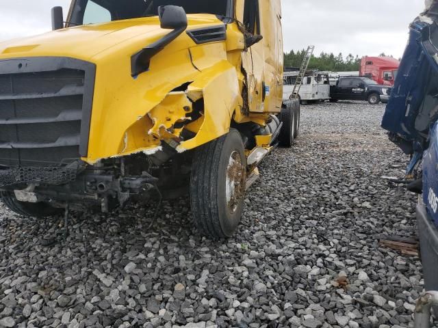 2022 Freightliner Cascadia 126