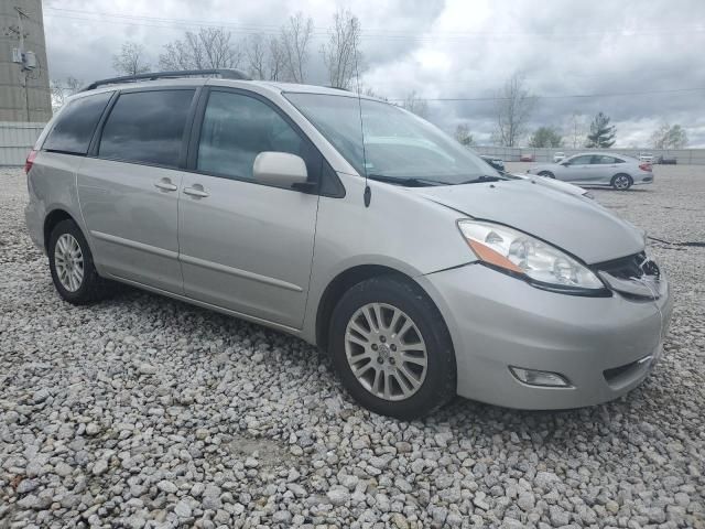 2010 Toyota Sienna XLE