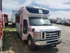 2015 Ford Econoline E350 Super Duty Cutaway Van