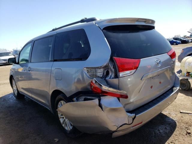 2012 Toyota Sienna XLE