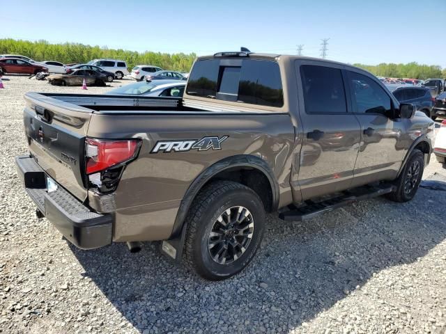 2022 Nissan Titan SV