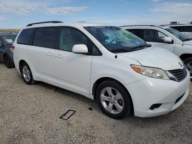 2011 Toyota Sienna LE