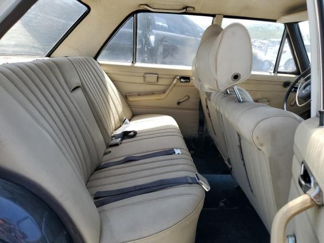 1972 Mercedes-Benz 250