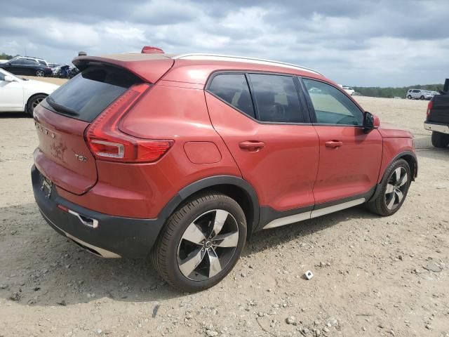 2019 Volvo XC40 T5 Momentum