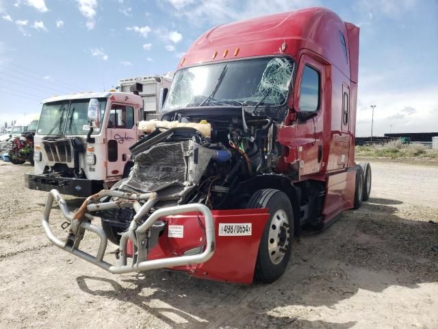 2020 Freightliner Cascadia 126