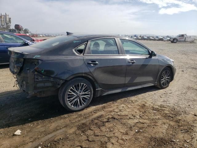 2022 KIA Forte GT Line