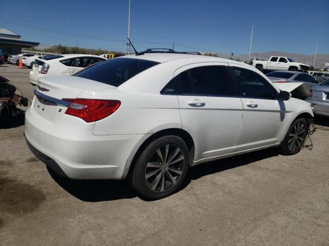 2013 Chrysler 200 Limited