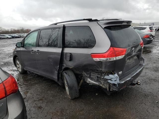 2014 Toyota Sienna LE