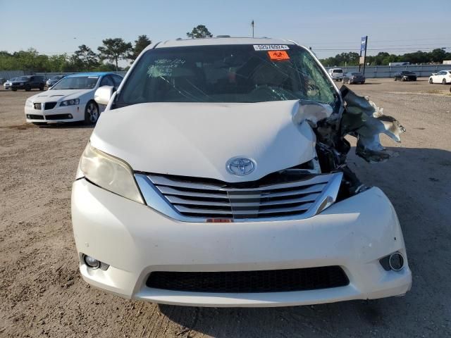 2013 Toyota Sienna XLE