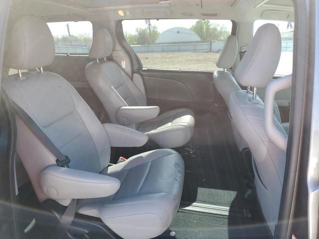 2017 Toyota Sienna XLE