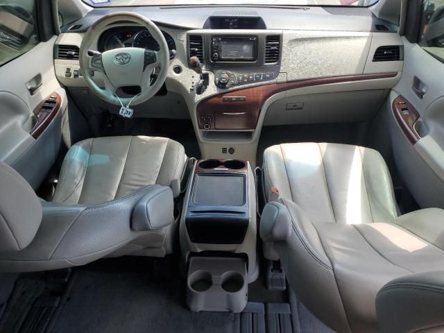 2014 Toyota Sienna XLE