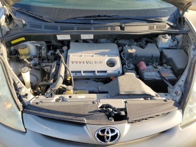 2006 Toyota Sienna XLE