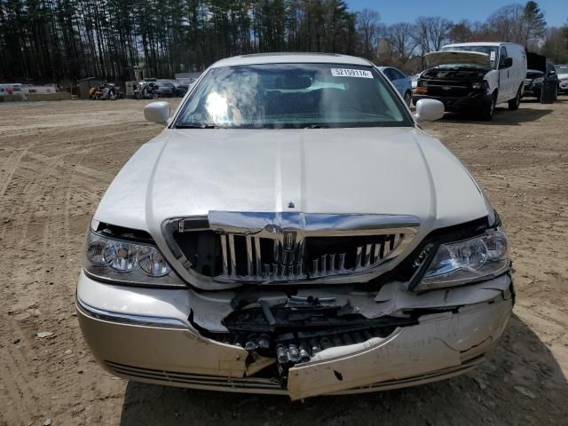 2004 Lincoln Town Car Ultimate