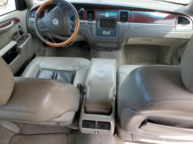 2004 Lincoln Town Car Ultimate