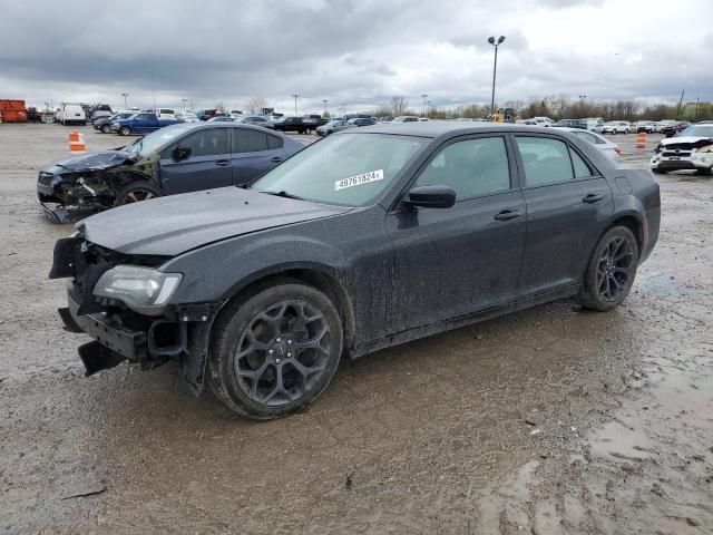 2019 Chrysler 300 Touring