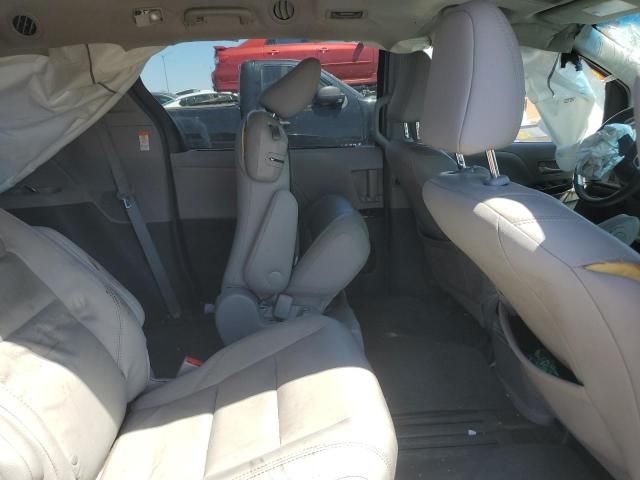 2017 Toyota Sienna XLE