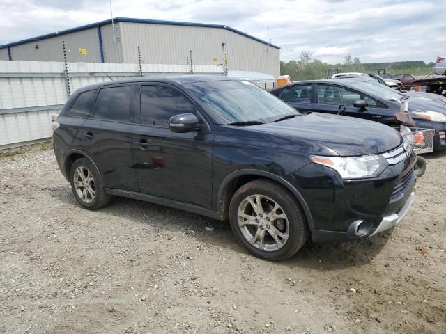 2015 Mitsubishi Outlander SE