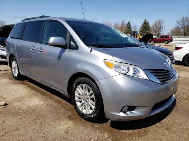 2012 Toyota Sienna XLE