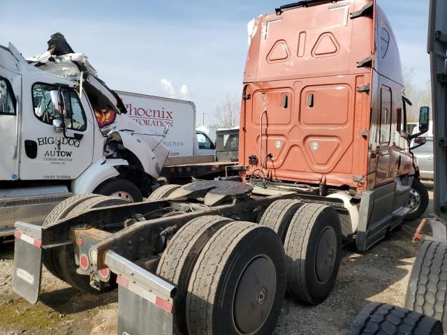 2019 Freightliner Cascadia 126