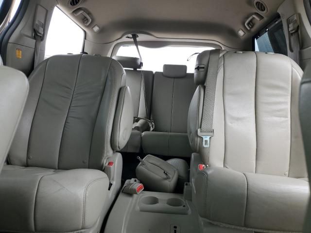 2013 Toyota Sienna XLE