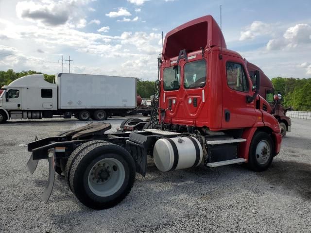 2016 Freightliner Cascadia 113