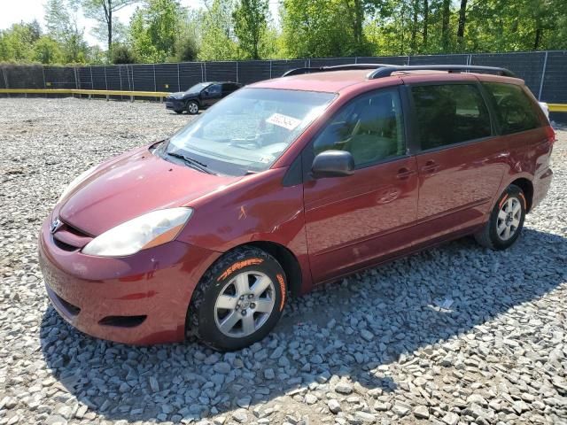 2010 Toyota Sienna CE