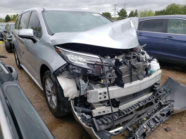 2021 Toyota Sienna LE