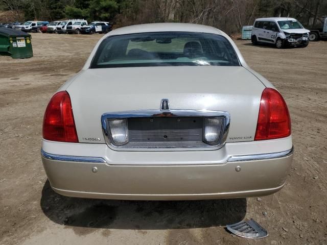 2004 Lincoln Town Car Ultimate