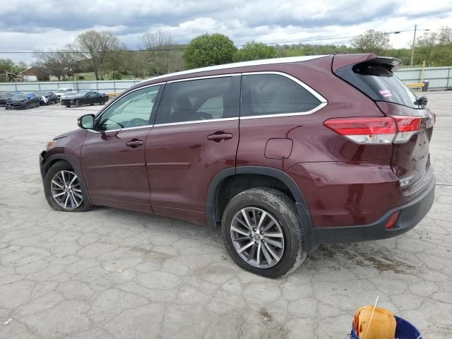 2017 Toyota Highlander SE