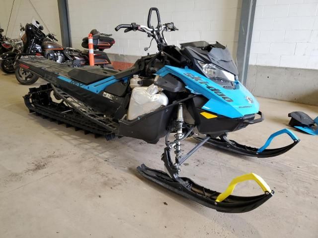 2020 Skidoo 2020 Skidoo Summit