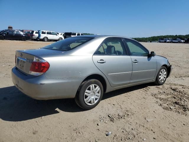 2005 Toyota Camry LE