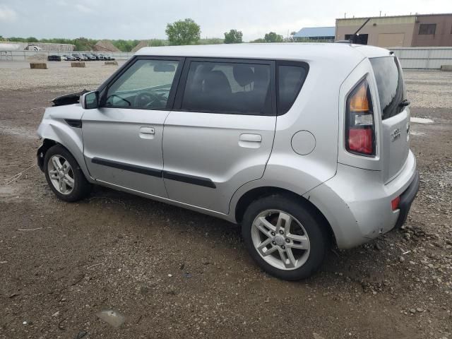 2010 KIA Soul +