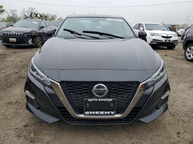 2022 Nissan Altima SR