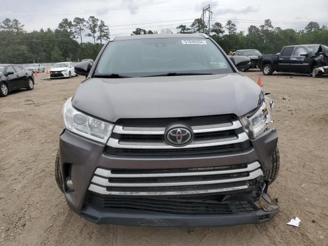 2019 Toyota Highlander SE