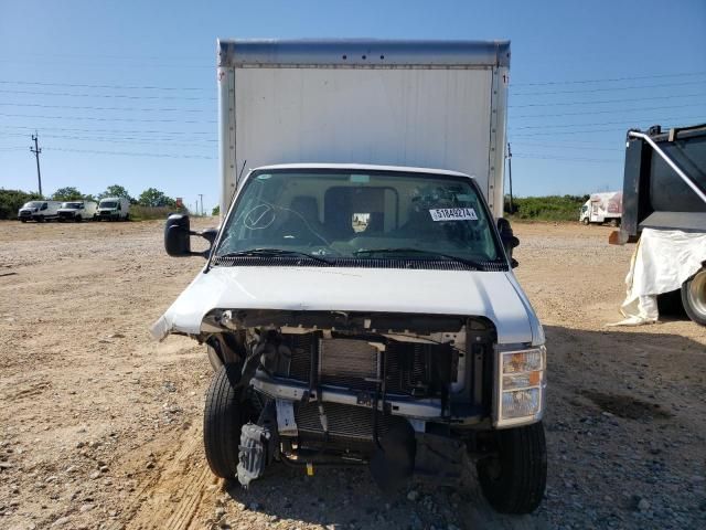 2023 Ford Econoline E450 Super Duty Cutaway Van